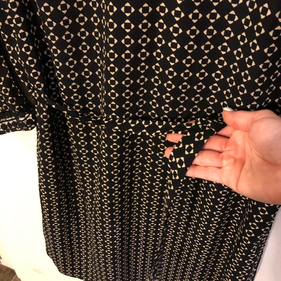 Skies Are Blue Ariane Crochet Detail Dress - Picture 6 of 8